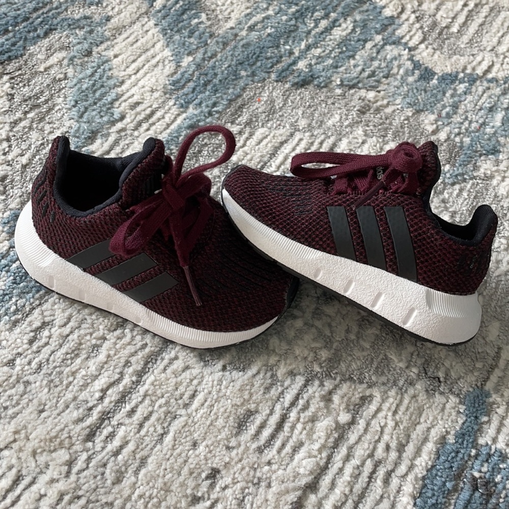 Adidas swift run